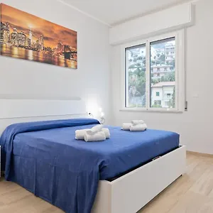  Appartamento Modern Flat 250 Mt From The Sea -